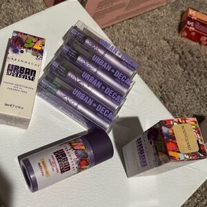 Urban Decay loose pigment and tinted moisturizer in body guard Makeup Collection